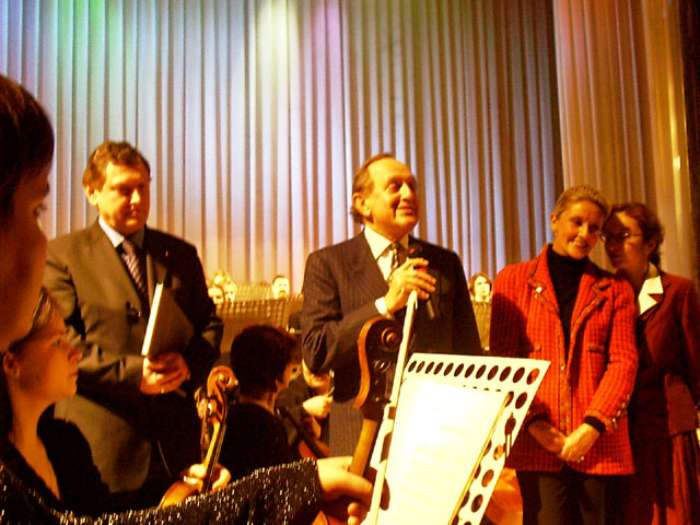 dar1Ymashi40.jpg (105445 bytes)